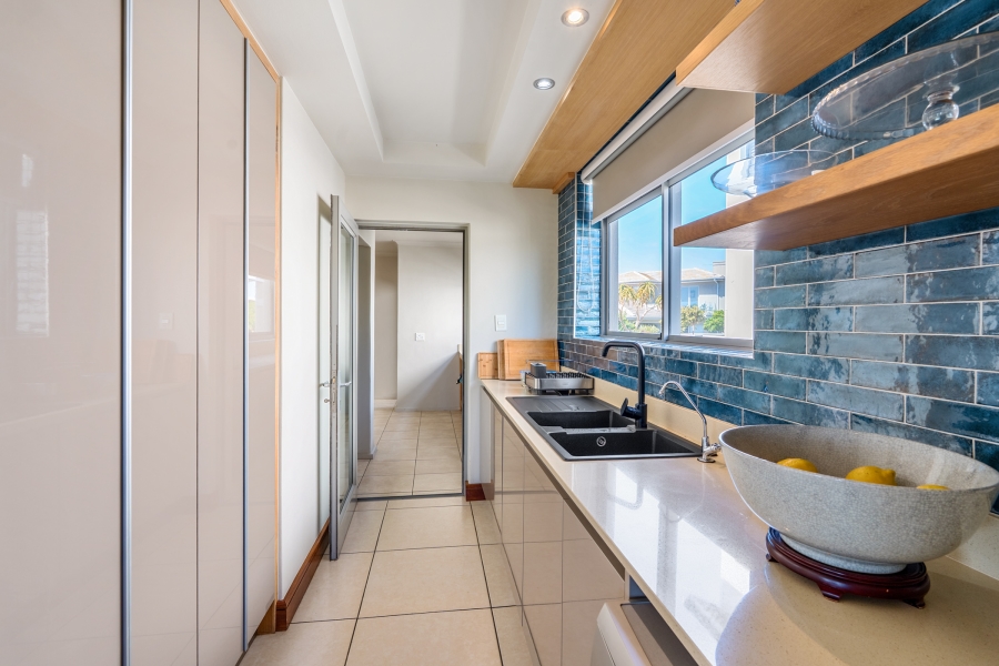 4 Bedroom Property for Sale in Sunset Beach Western Cape